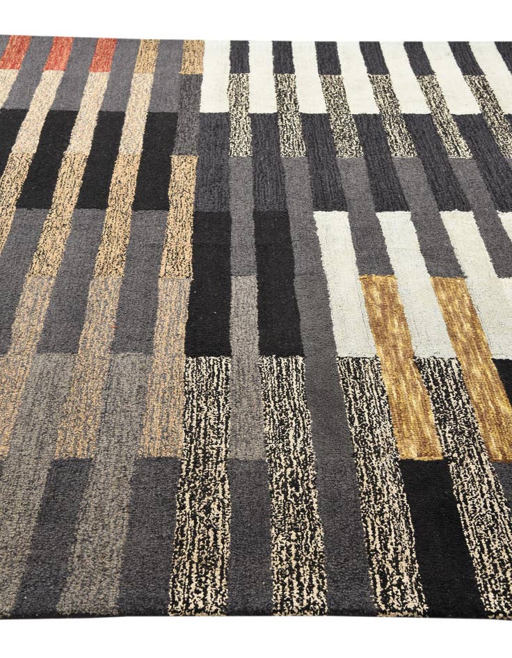 Detail image of  8' 1 x 10' 2 Luna Rug