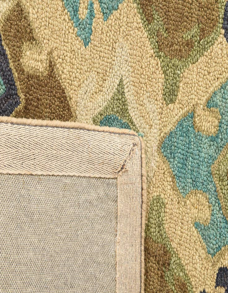 Detail image of  8' x 9' 10 Luna Rug