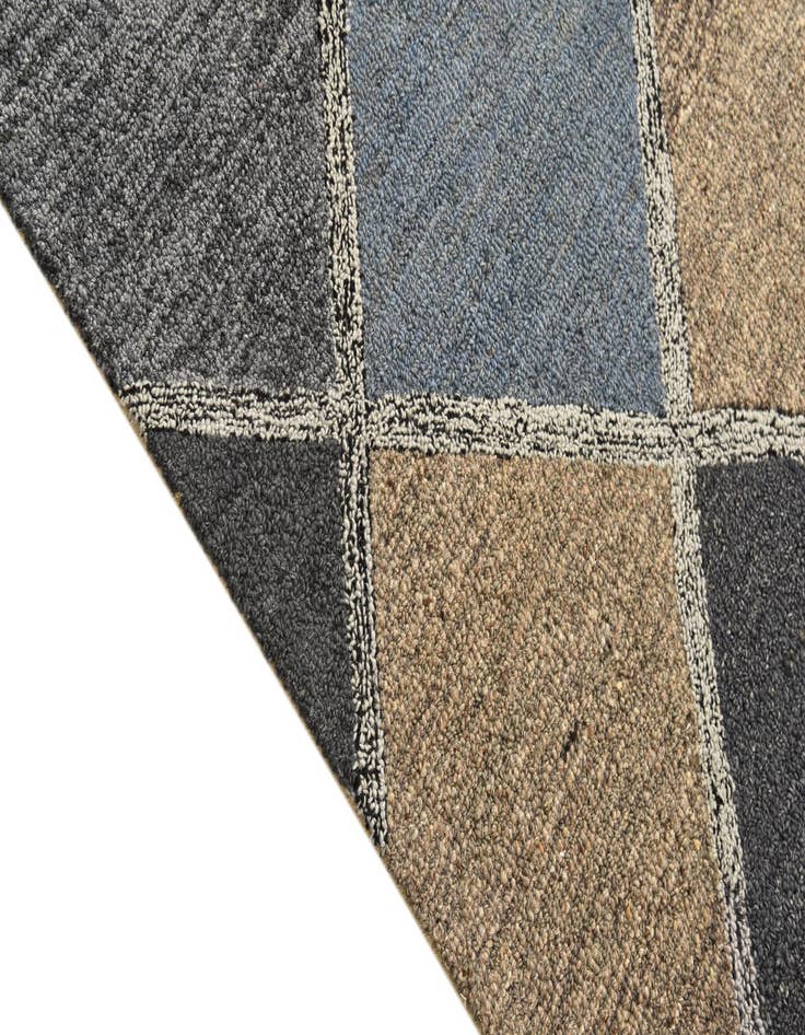 Detail image of  8' x 10' 2 Luna Rug