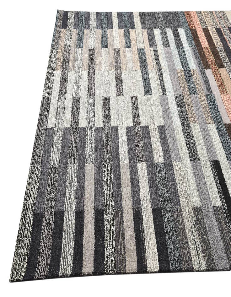 Detail image of 8' 1 x 10' Luna Rug