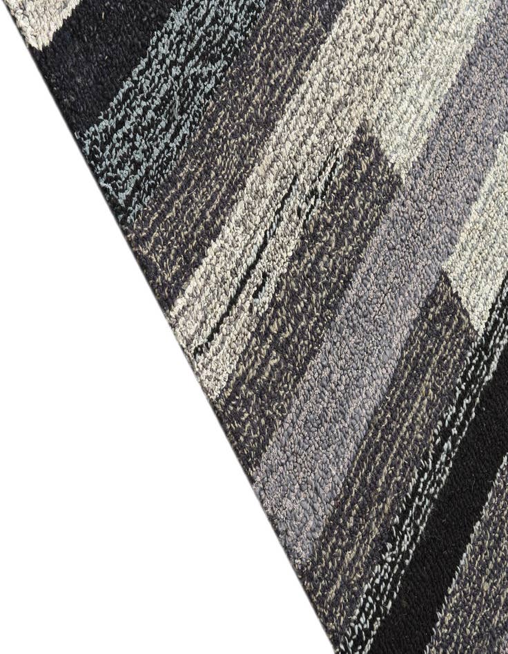 Detail image of 8' 1 x 10' Luna Rug