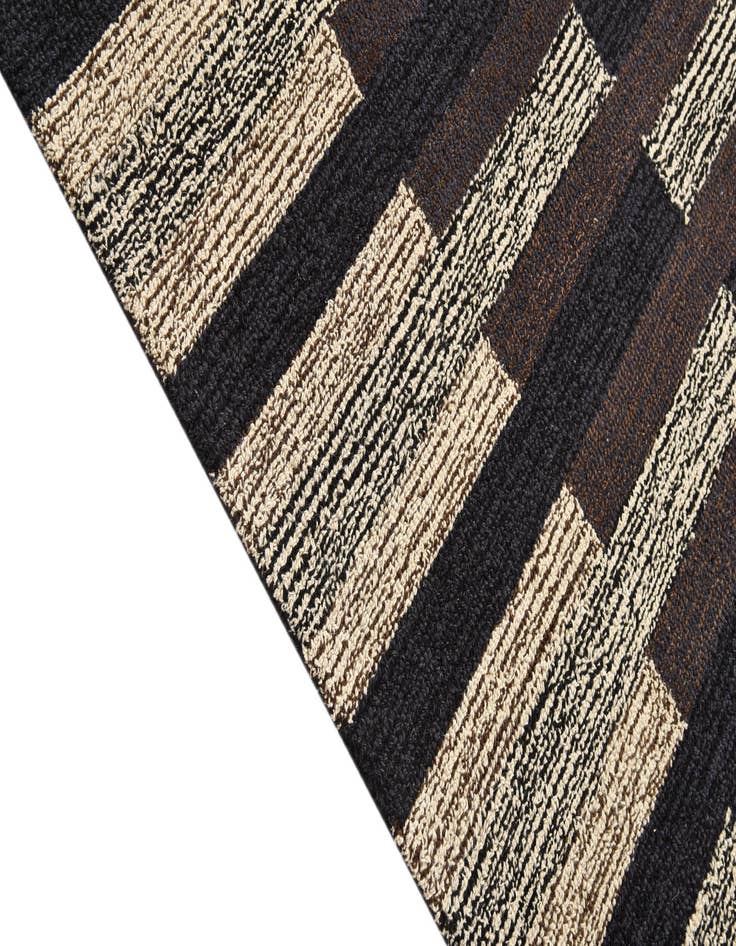 Detail image of  8' x 10' 1 Luna Rug