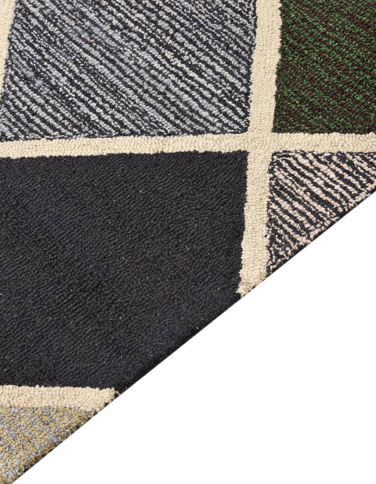 Detail image of  8' x 10' Luna Rug