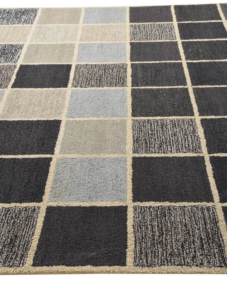 Detail image of  8' 2 x 10' 2 Luna Rug