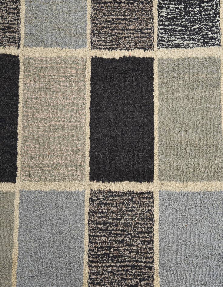 Detail image of  8' 2 x 10' 2 Luna Rug