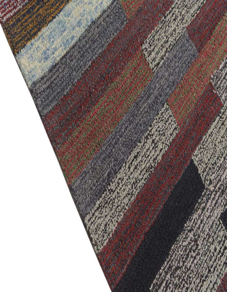 Detail image of  8' x 10' 3 Luna Rug