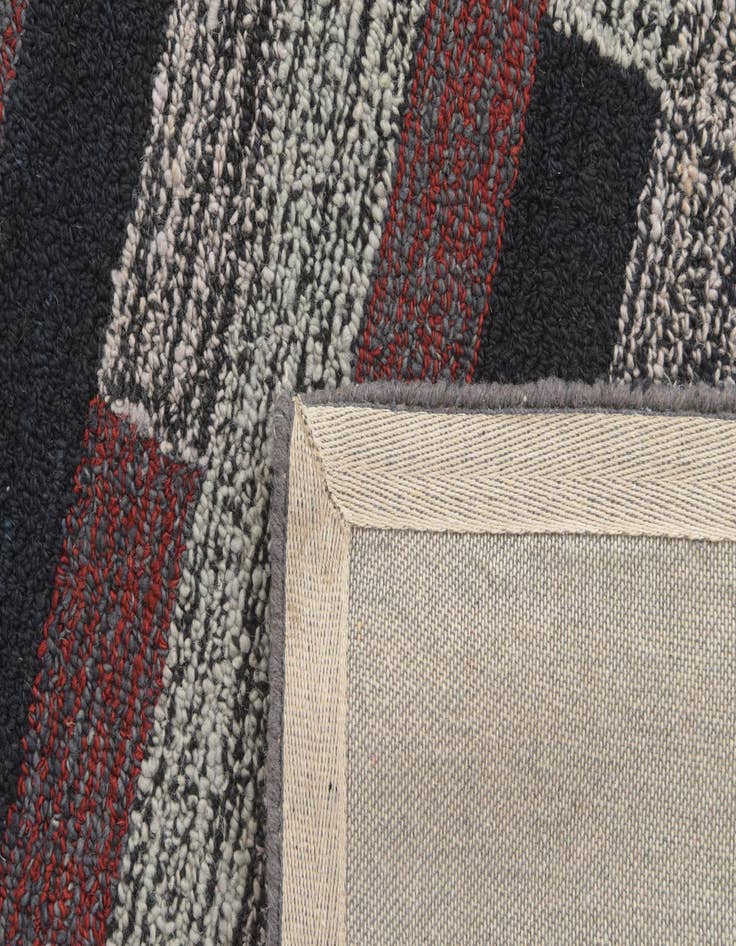 Detail image of  8' x 10' 3 Luna Rug