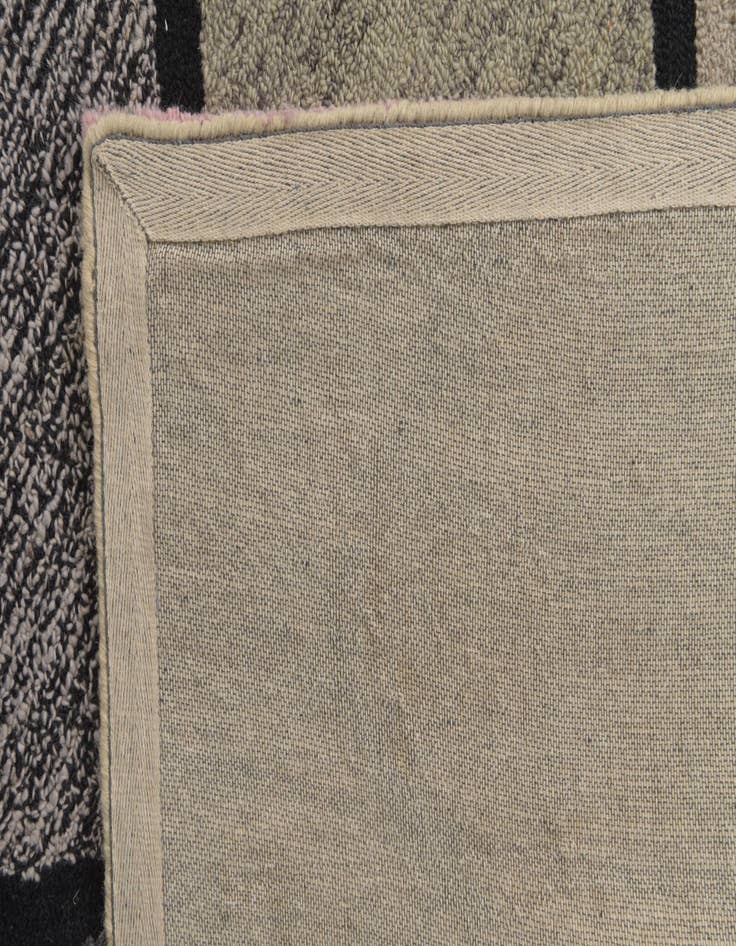 Detail image of 8' x 10' 1 Luna Rug