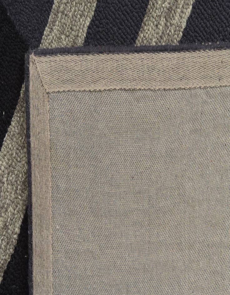 Detail image of  8' 1 x 10' 2 Luna Rug