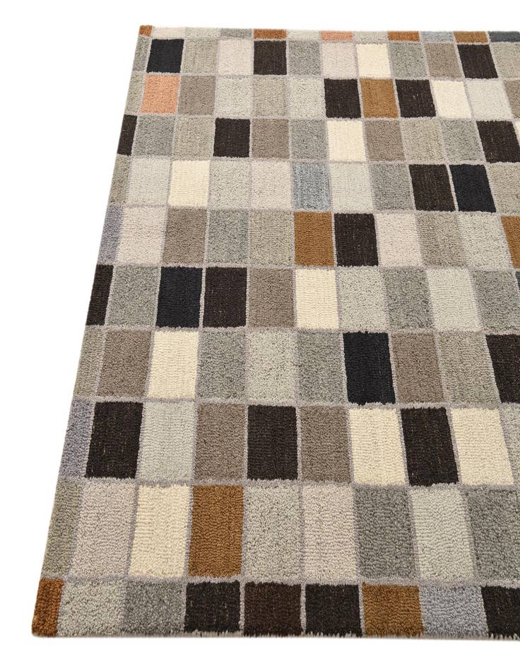 Detail image of  5' x 7' 10 Luna Rug