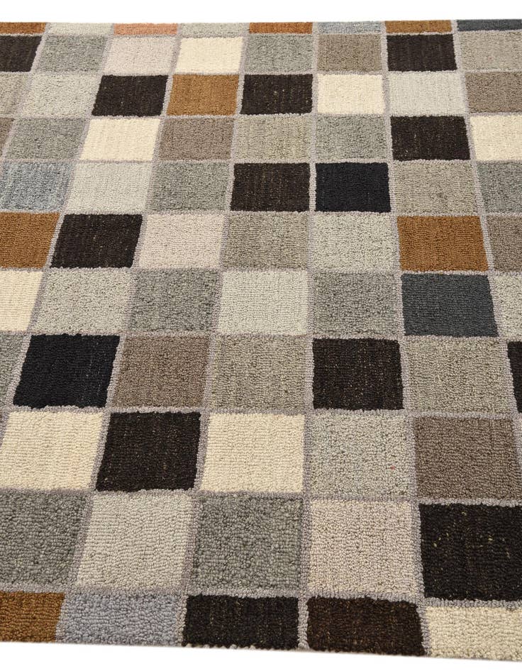 Detail image of  5' x 7' 10 Luna Rug