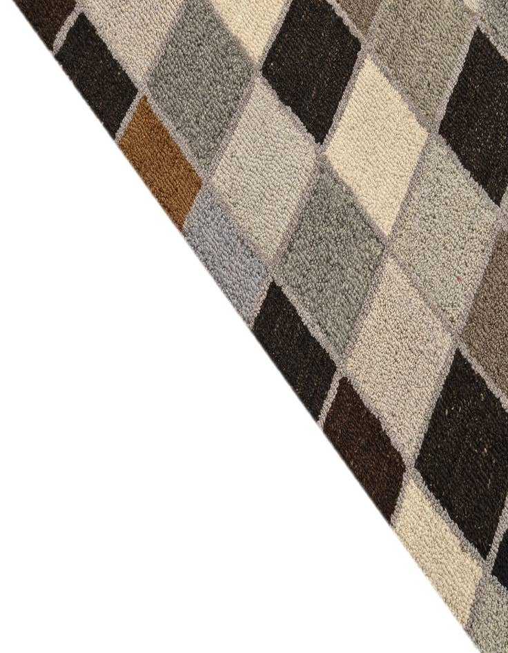 Detail image of  5' x 7' 10 Luna Rug