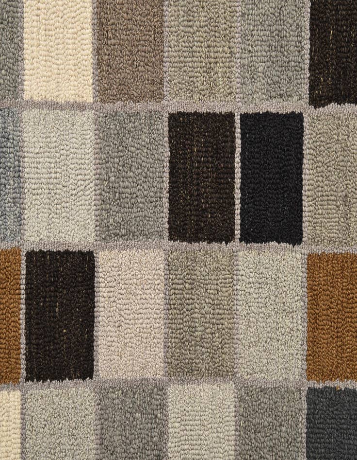 Detail image of  5' x 7' 10 Luna Rug