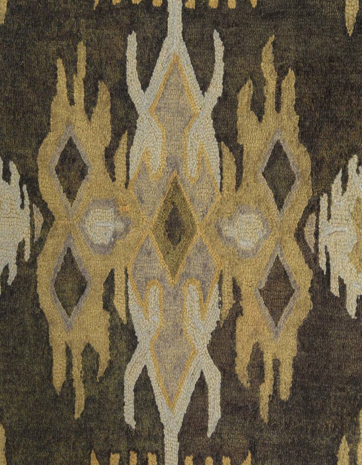 Detail image of  8' x 9' 10 Luna Rug