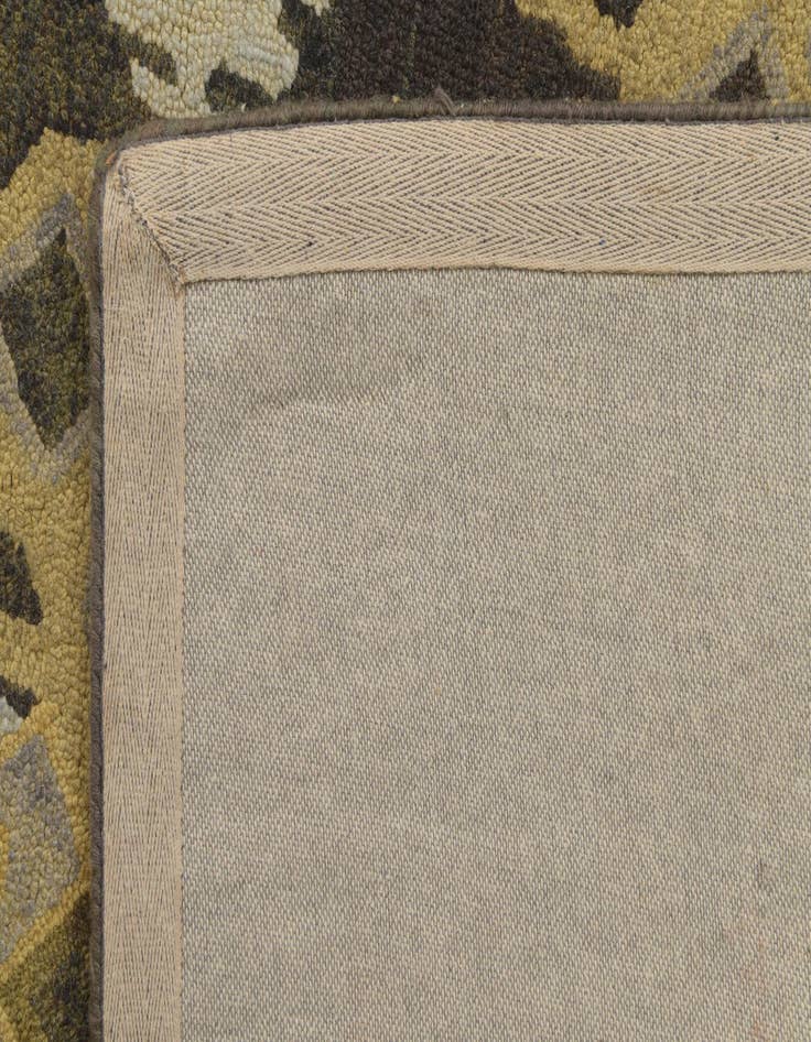 Detail image of  8' x 9' 10 Luna Rug