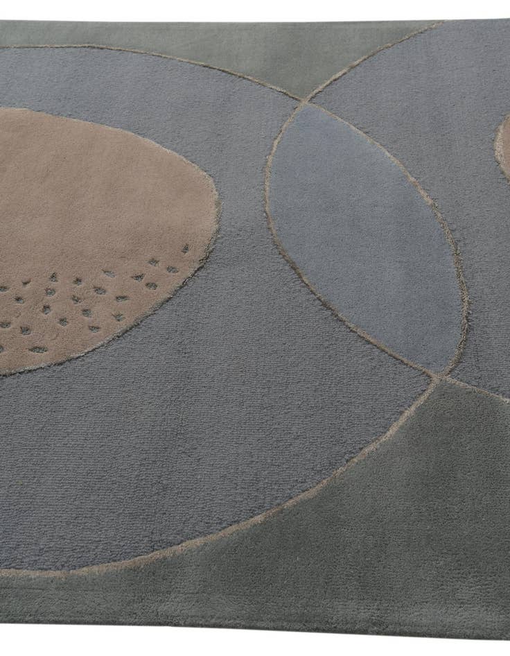 Detail image of  5' 7 x 7' 10 Luna Rug