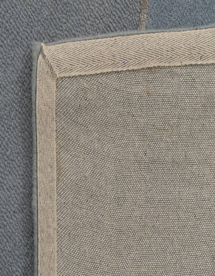 Detail image of  5' 7 x 7' 10 Luna Rug