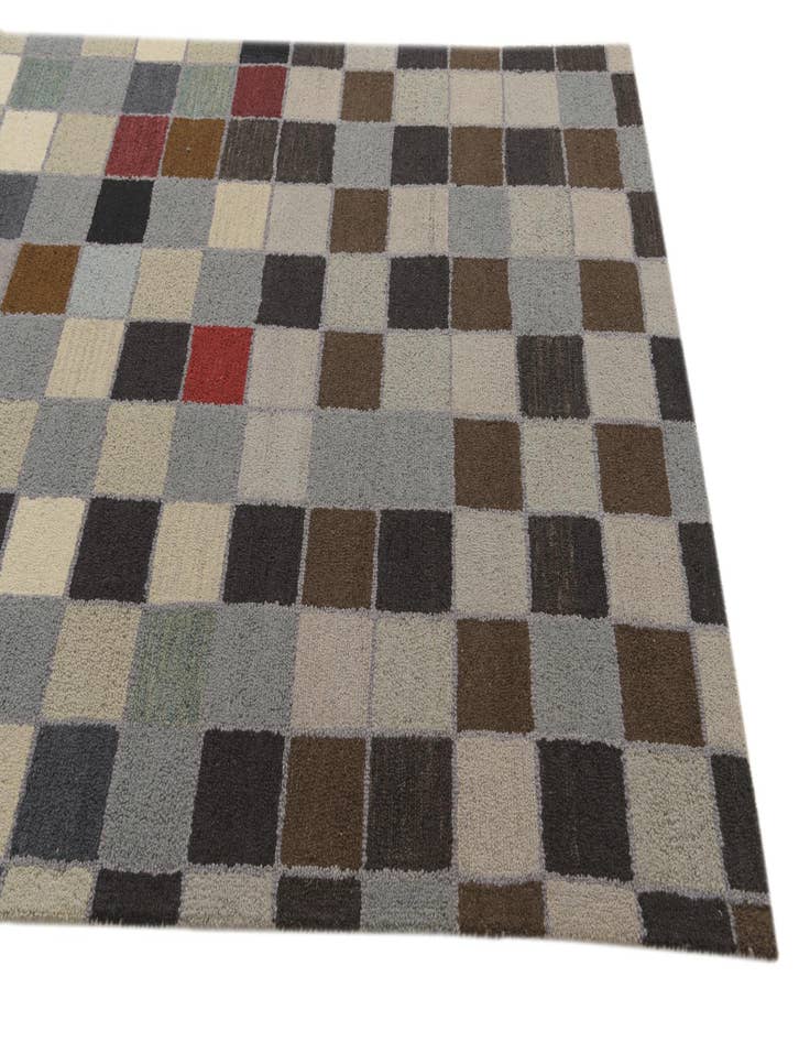 Detail image of  5' 2 x 8' Luna Rug