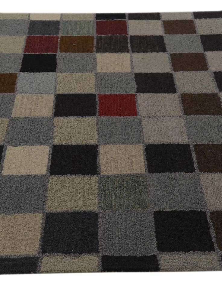 Detail image of  5' 2 x 8' Luna Rug