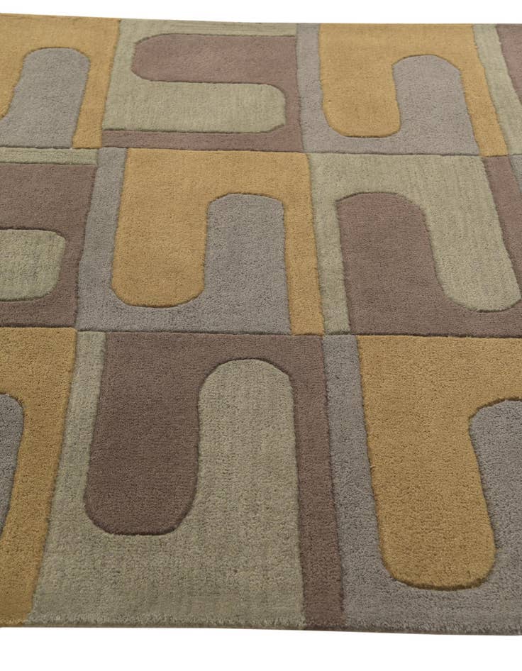 Detail image of  5' 1 x 8' Luna Rug