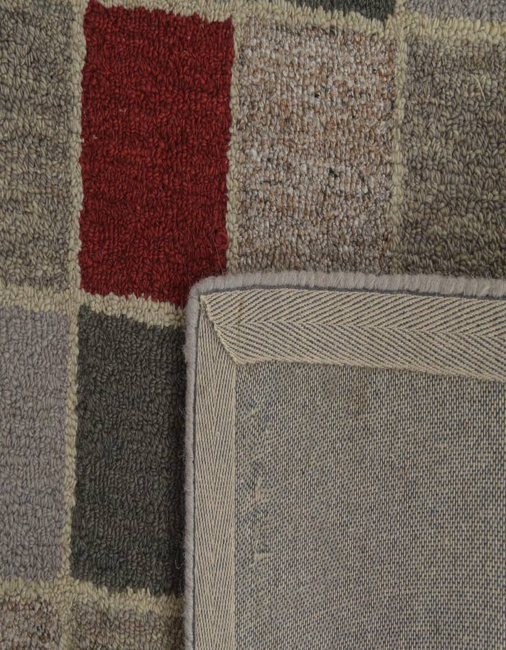 Detail image of  5' 2 x 8' Luna Wool Rug