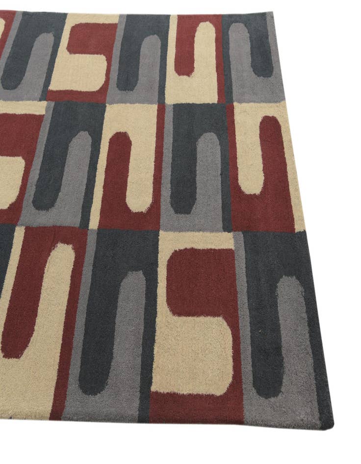 Detail image of  5' x 8' Luna Wool Rug