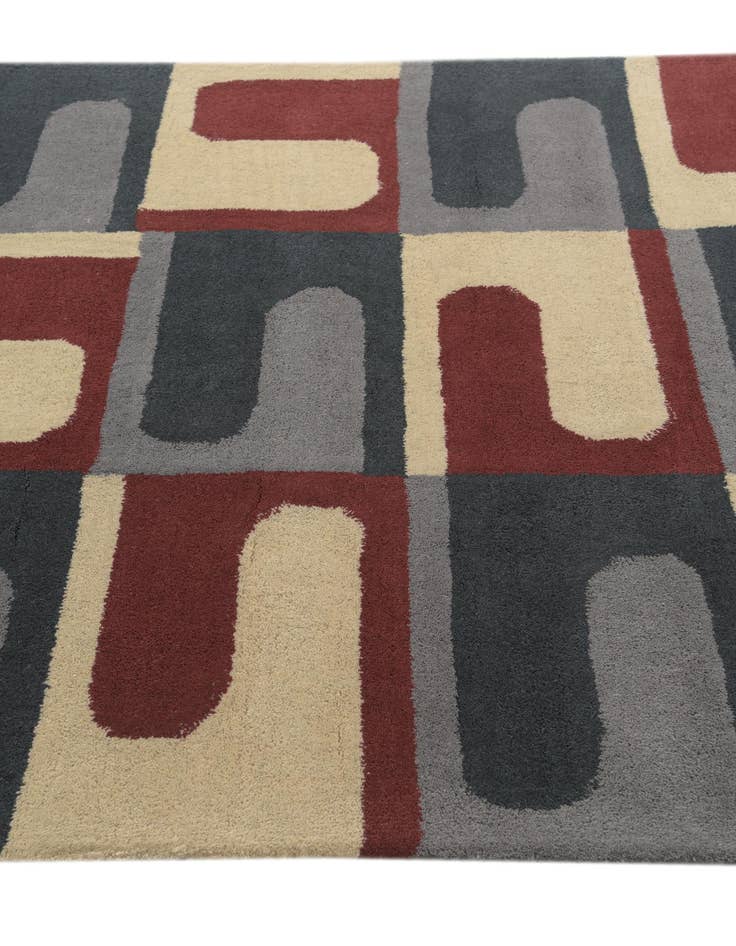 Detail image of  5' x 8' Luna Wool Rug