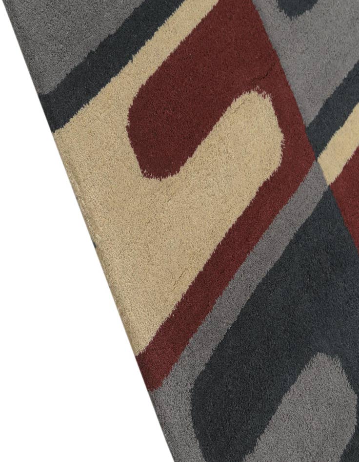 Detail image of  5' x 8' Luna Wool Rug