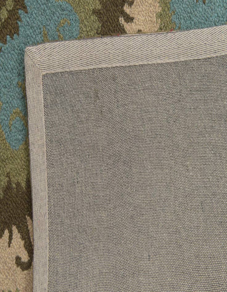 Detail image of  5' 1 x 8' Luna Wool Rug
