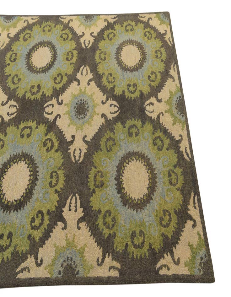 Detail image of  5' x 8' Luna Wool Rug