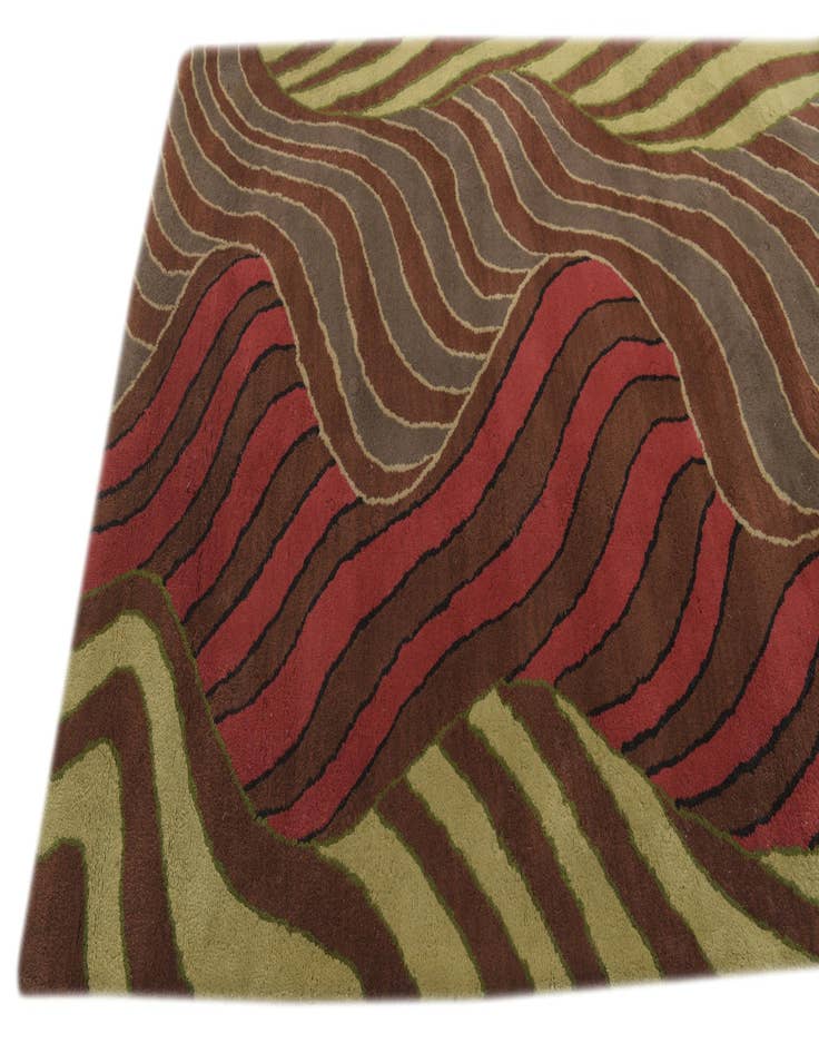 Detail image of  5' 1 x 8' Luna Wool Rug