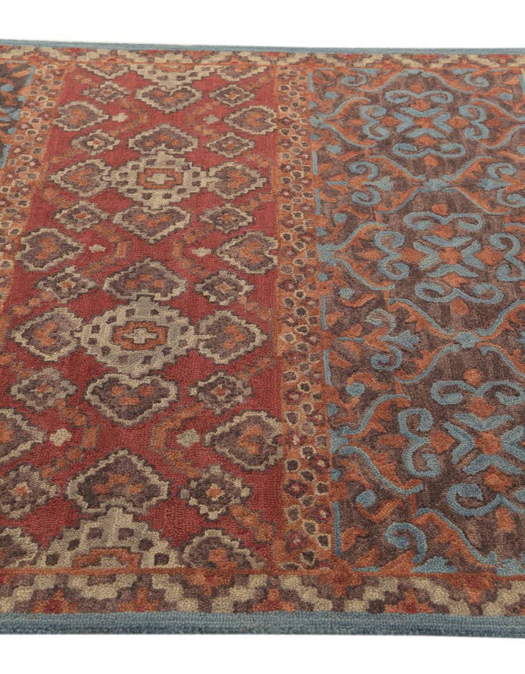 Detail image of  5' x 8' Luna Wool Rug