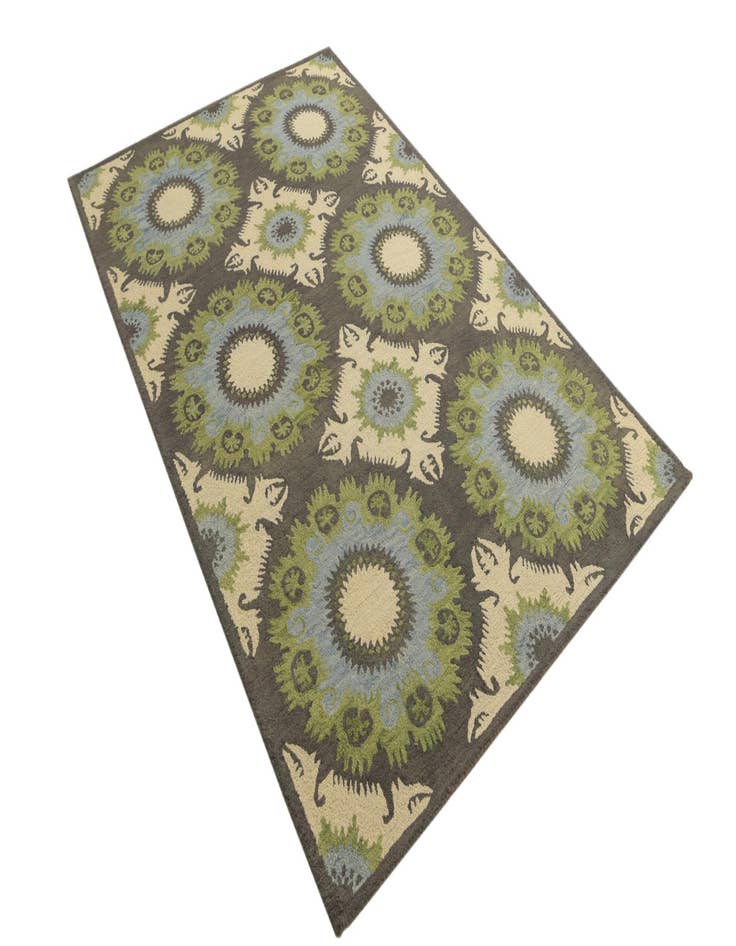 Detail image of  5' 1 x 8' Luna Wool Rug