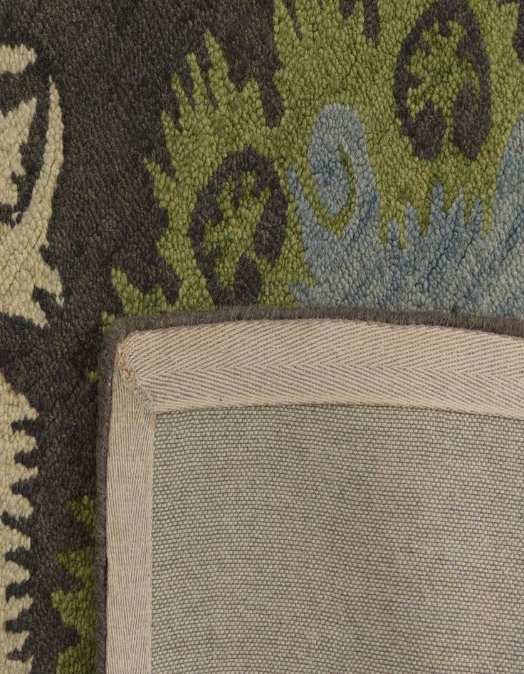 Detail image of  5' 1 x 8' Luna Wool Rug