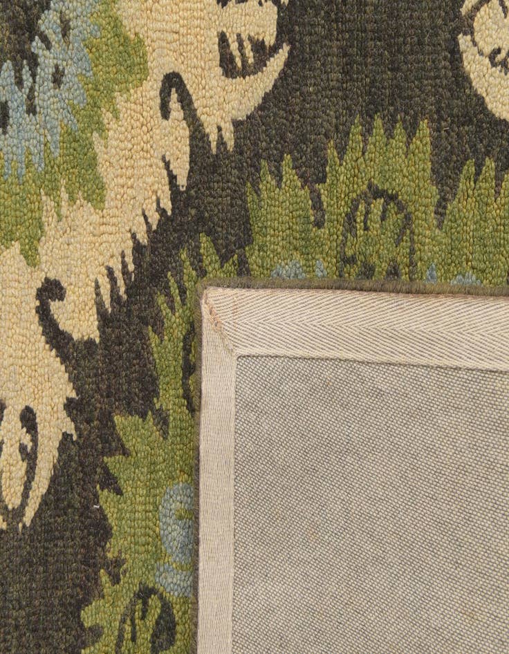 Detail image of  5' x 8' Luna Wool Rug