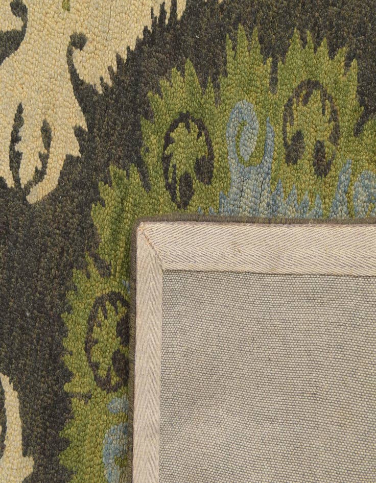 Detail image of  5' x 8' Luna Wool Rug