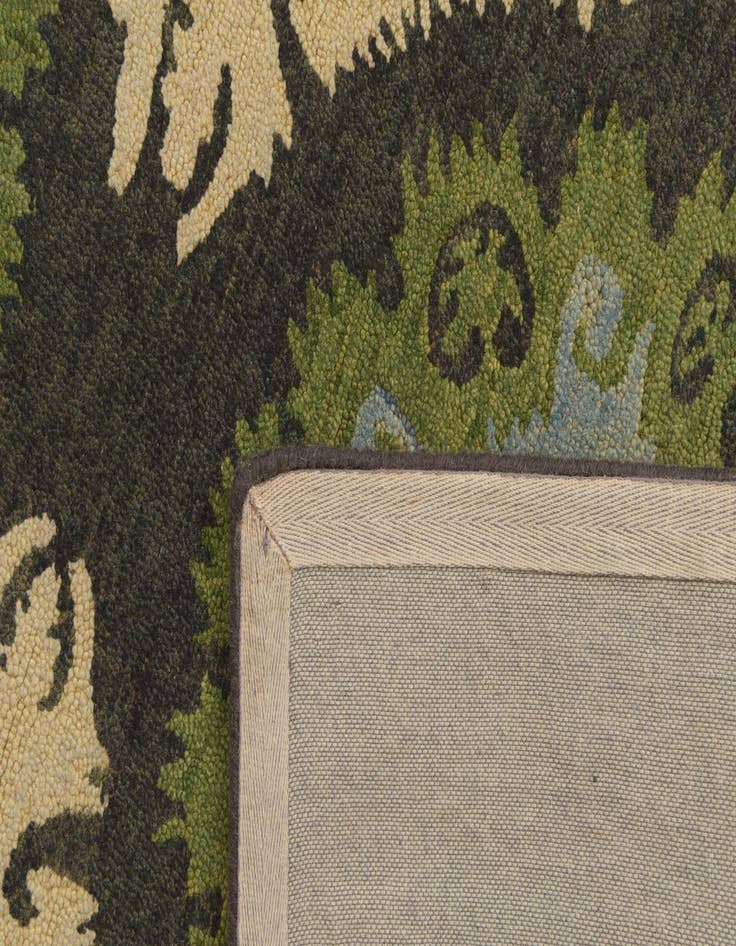 Detail image of  5' 1 x 8' Luna Wool Rug