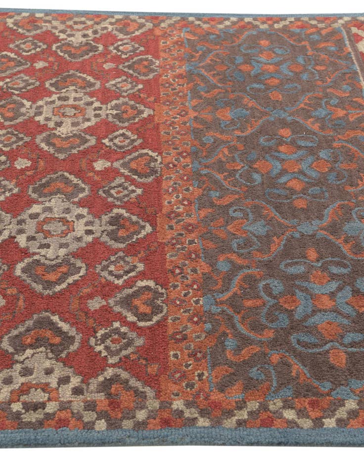 Detail image of  5' x 8' Luna Wool Rug