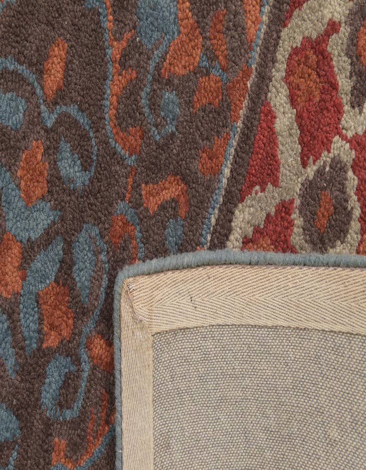 Detail image of  5' x 8' Luna Wool Rug