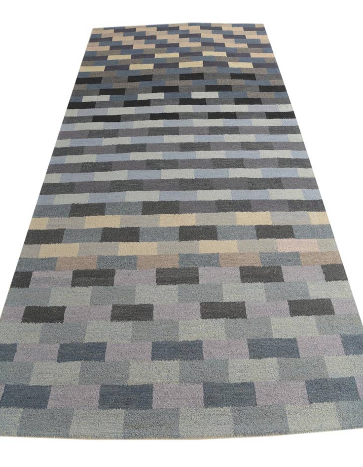 Detail image of  8' x 10' 1 Luna Wool Rug