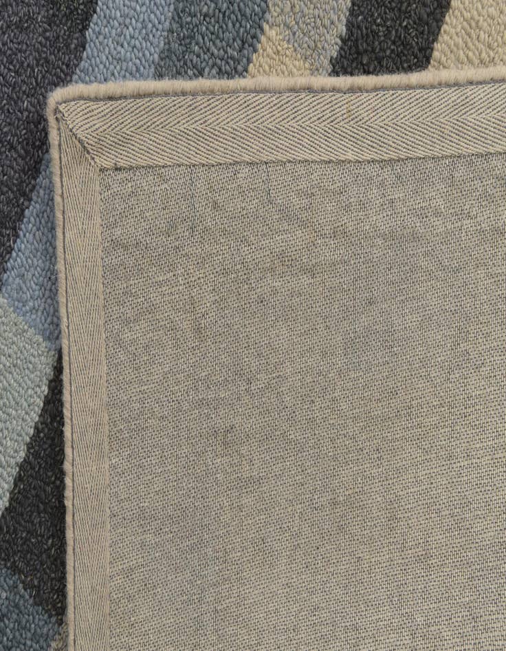 Detail image of  8' x 10' 1 Luna Wool Rug