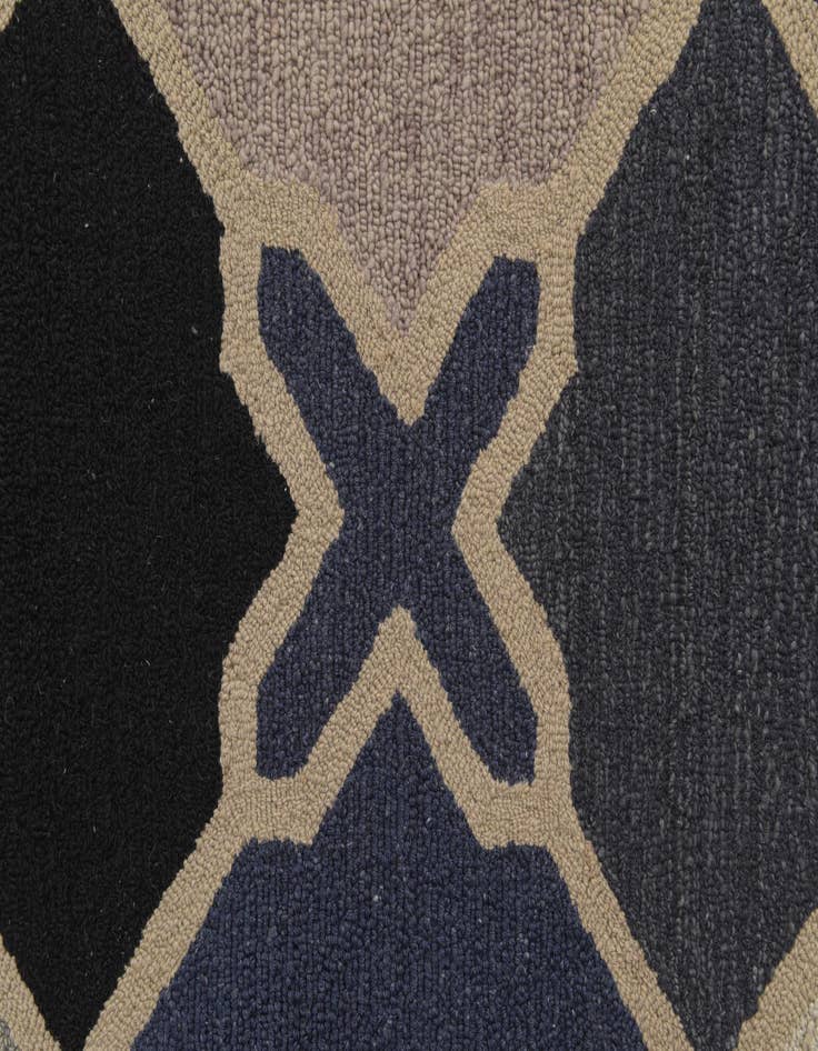 Detail image of  8' x 10' 2 Luna Wool Rug