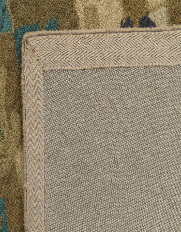 Detail image of  8' x 10' Luna Wool Rug