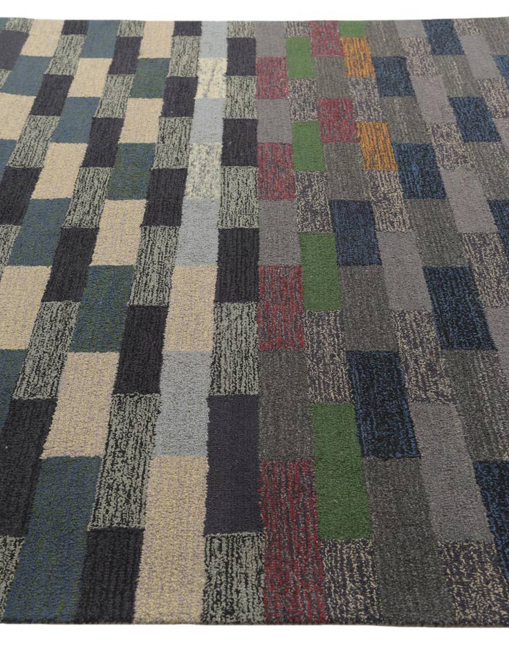 Detail image of 8' x 10' Luna Wool Rug