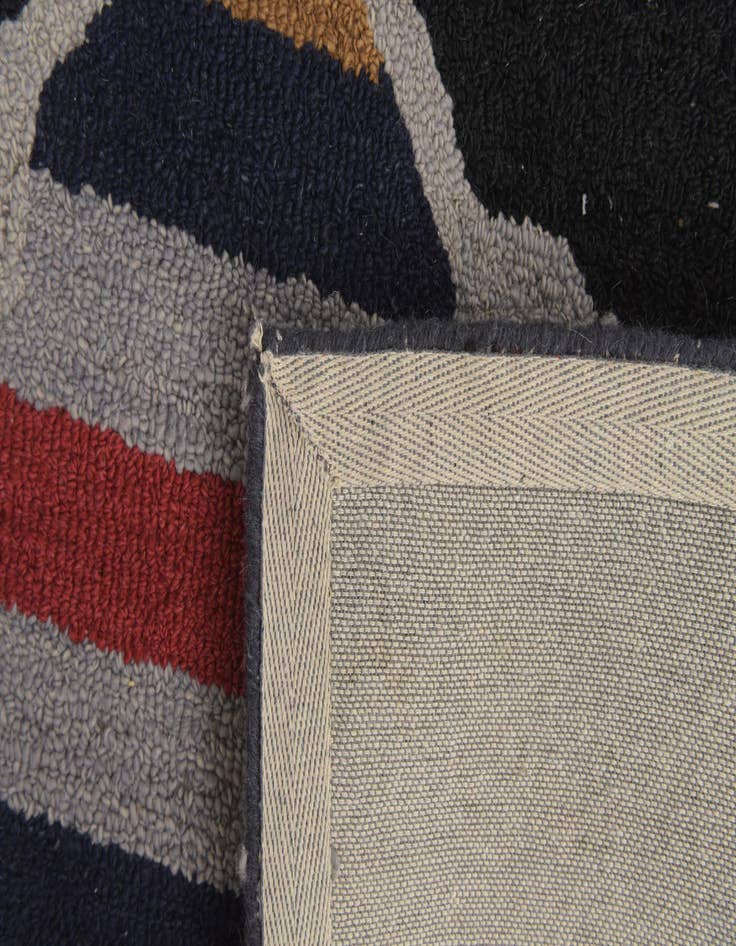 Detail image of  8' 1 x 10' 2 Luna Wool Rug