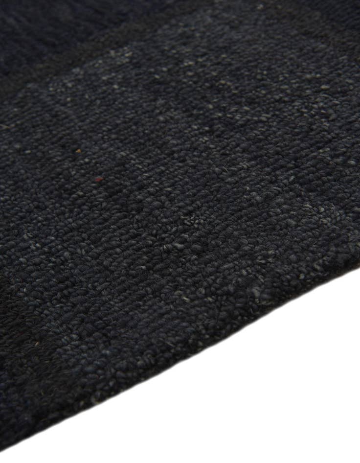 Detail image of  8' x 10' 1 Luna Wool Rug