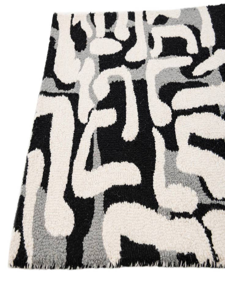 Detail image of  2' x 3' Luna Wool Rug