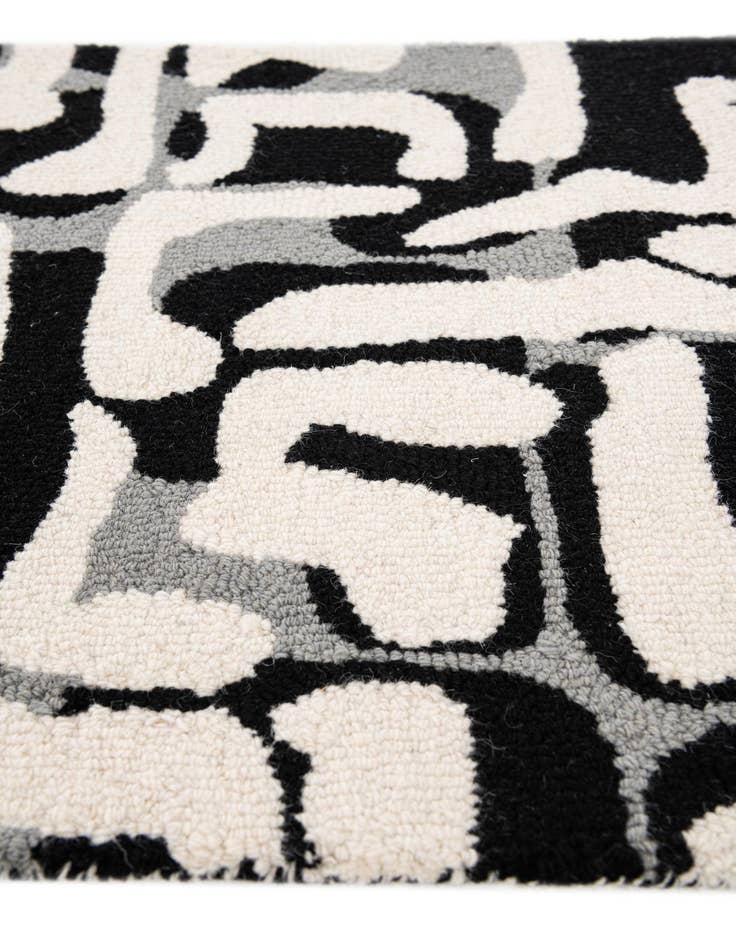 Detail image of  2' x 3' Luna Wool Rug