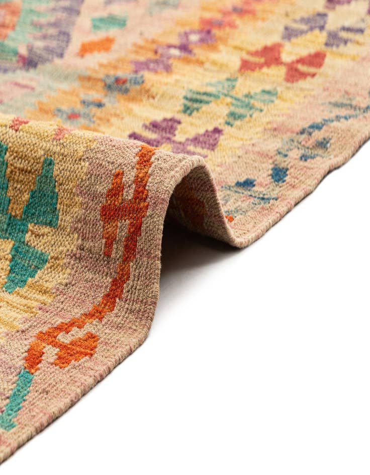 Detail image of  6' 8 x 9' 9  Hand Knotted Marok Kilim Rug