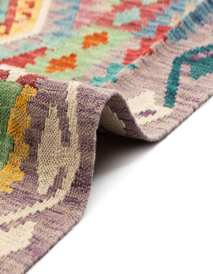 Detail image of  8' 2 x 9' 4  Hand Knotted Marok Kilim Rug